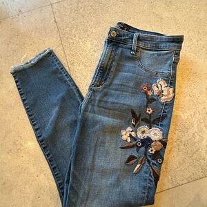 Abercrombie & Fitch Blue Jeans Floral Embroidery